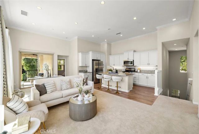 110 Rose Arch, Irvine, CA 92620
