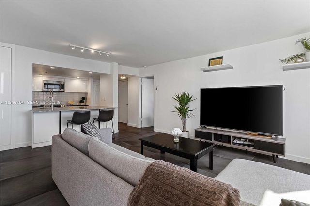 540 Brickell Key Drive 1519, Miami, FL 33131
