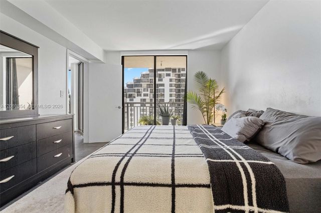 540 Brickell Key Drive 1519, Miami, FL 33131