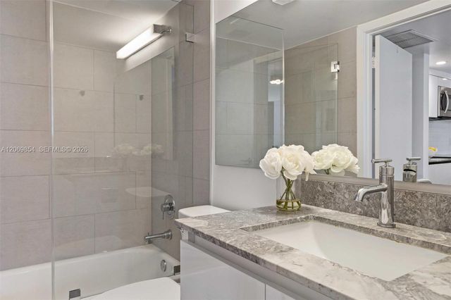 540 Brickell Key Drive 1519, Miami, FL 33131