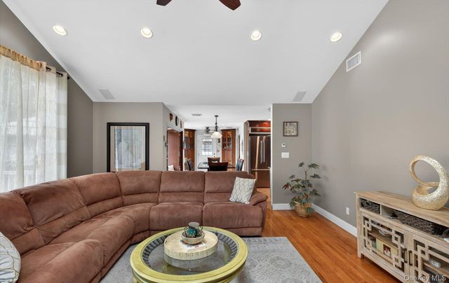 795 Herman Avenue, Franklin Square, NY 11010