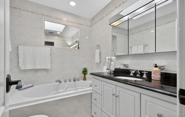 795 Herman Avenue, Franklin Square, NY 11010