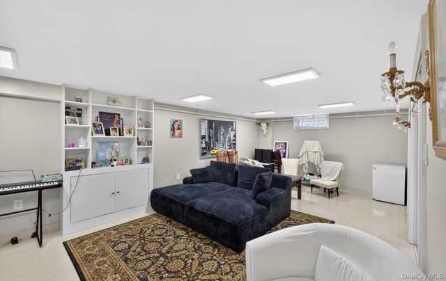 795 Herman Avenue, Franklin Square, NY 11010