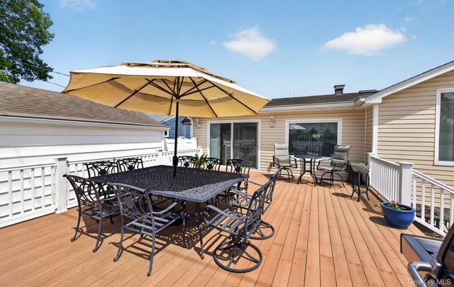 795 Herman Avenue, Franklin Square, NY 11010