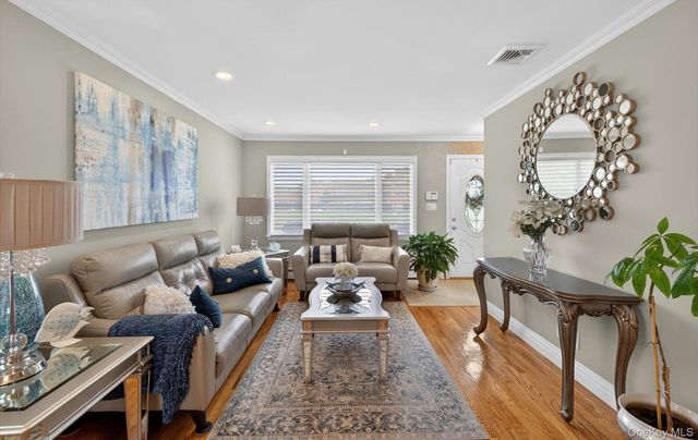 795 Herman Avenue, Franklin Square, NY 11010