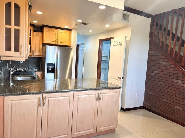 420 E 1st Avenue B204, Hialeah, FL 33010
