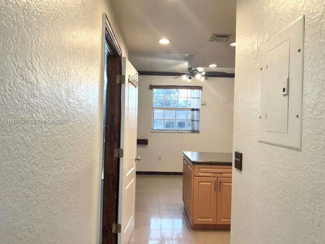 420 E 1st Avenue B204, Hialeah, FL 33010