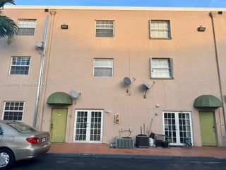 420 E 1st Avenue B204, Hialeah, FL 33010