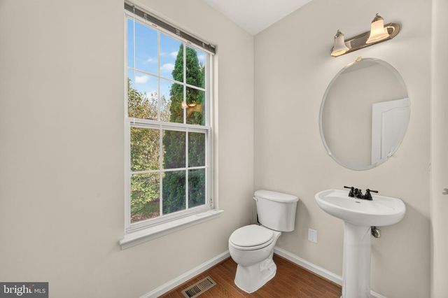 22997 BULWARK TER, Ashburn, VA 20148