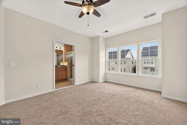 22997 BULWARK TER, Ashburn, VA 20148
