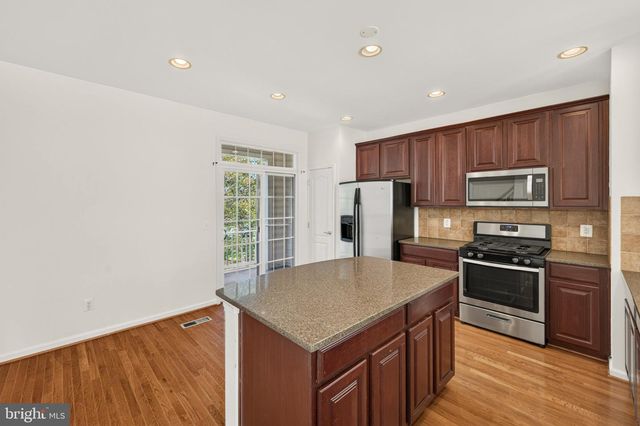 22997 BULWARK TER, Ashburn, VA 20148