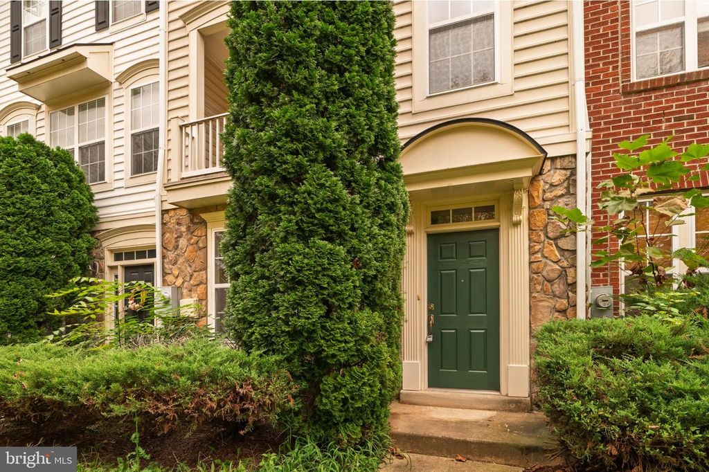 22997 BULWARK TER, Ashburn, VA 20148