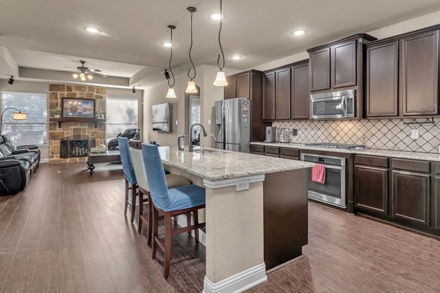 6820 Swallow Lane, North Richland Hills, TX 76182