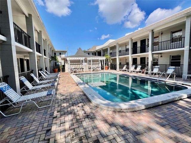 5221 BAYSHORE BOULEVARD 29, Tampa, FL 33611