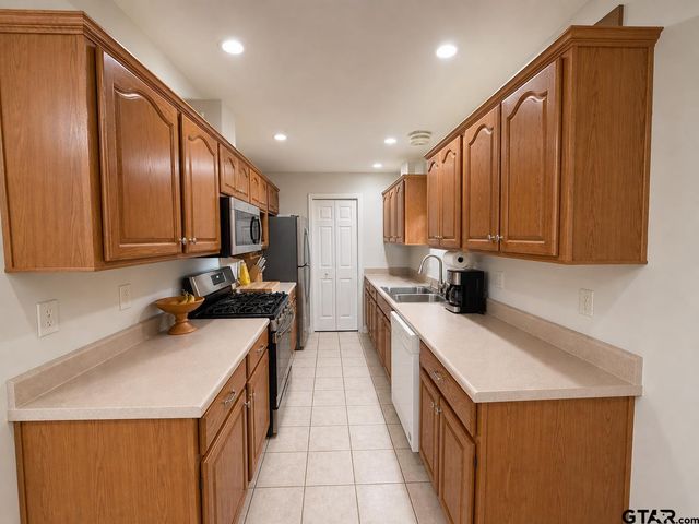 114 Westpark, Pittsburg, TX 75686