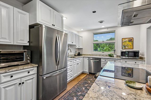 4950 BONNIEWOOD DR, Shady Side, MD 20764
