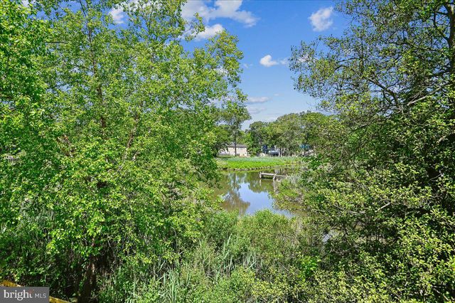 4950 BONNIEWOOD DR, Shady Side, MD 20764