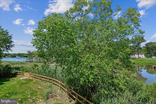 4950 BONNIEWOOD DR, Shady Side, MD 20764