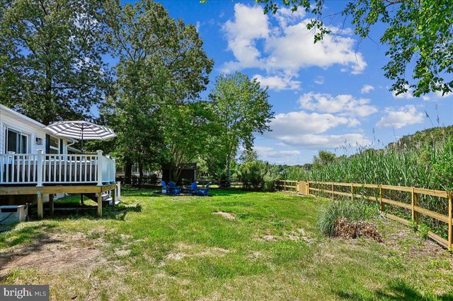 4950 BONNIEWOOD DR, Shady Side, MD 20764