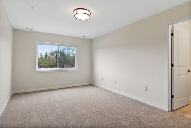 2034 W 75th Place 38, Merrillville, IN 46410