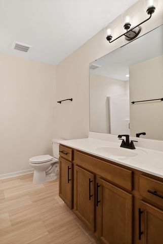 2034 W 75th Place 38, Merrillville, IN 46410