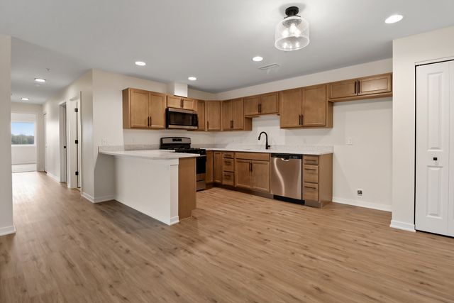 2034 W 75th Place 38, Merrillville, IN 46410