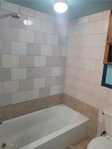 8230 Tolles DR, North Fort Myers, FL 33917