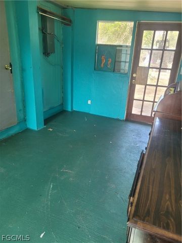 8230 Tolles DR, North Fort Myers, FL 33917