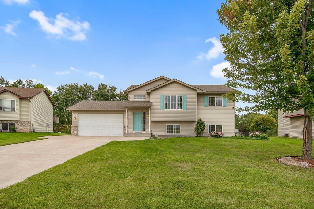 319 Fawn Meadows Way NE, Pine City, MN 55063