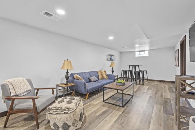 1204 THORNDALE STREET, Green Bay, WI 54304