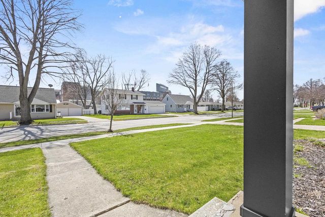 1204 THORNDALE STREET, Green Bay, WI 54304
