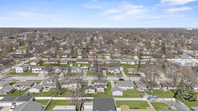 1204 THORNDALE STREET, Green Bay, WI 54304