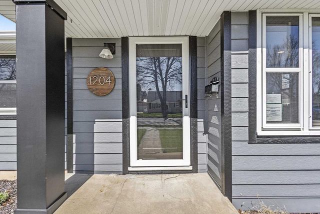 1204 THORNDALE STREET, Green Bay, WI 54304