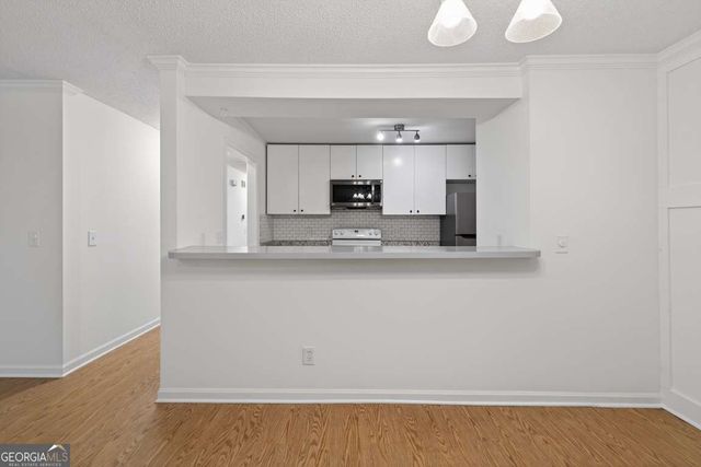 201 Barrington Hills Drive, Atlanta, GA 30350