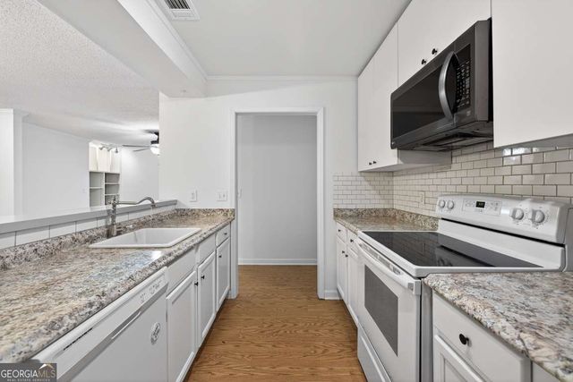 201 Barrington Hills Drive, Atlanta, GA 30350