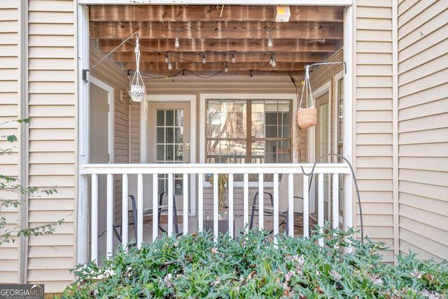 201 Barrington Hills Drive, Atlanta, GA 30350