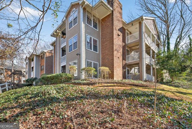 201 Barrington Hills Drive, Atlanta, GA 30350