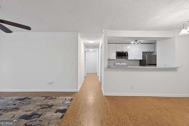 201 Barrington Hills Drive, Atlanta, GA 30350