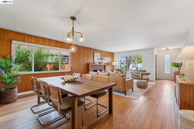 3280 Adams St, Alameda, CA 94501