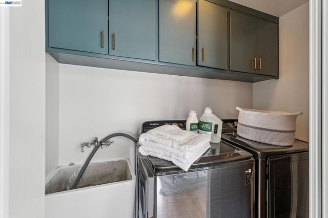 3280 Adams St, Alameda, CA 94501