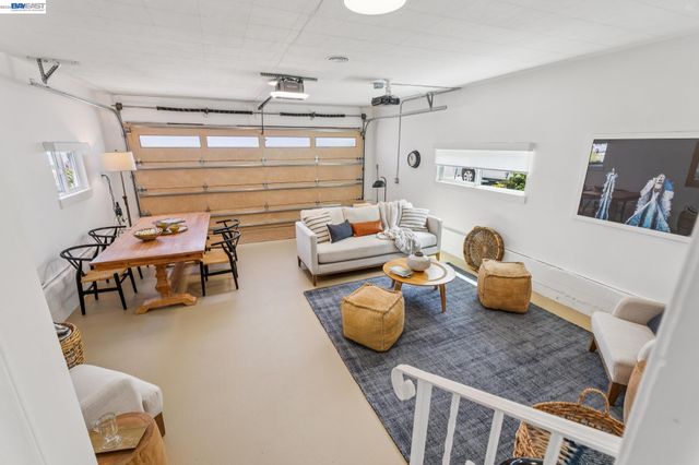 3280 Adams St, Alameda, CA 94501
