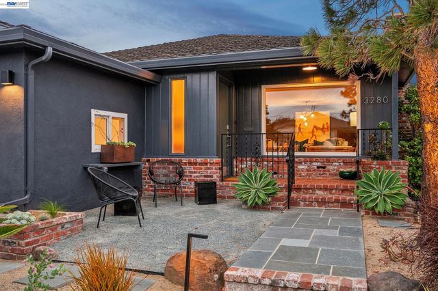 3280 Adams St, Alameda, CA 94501