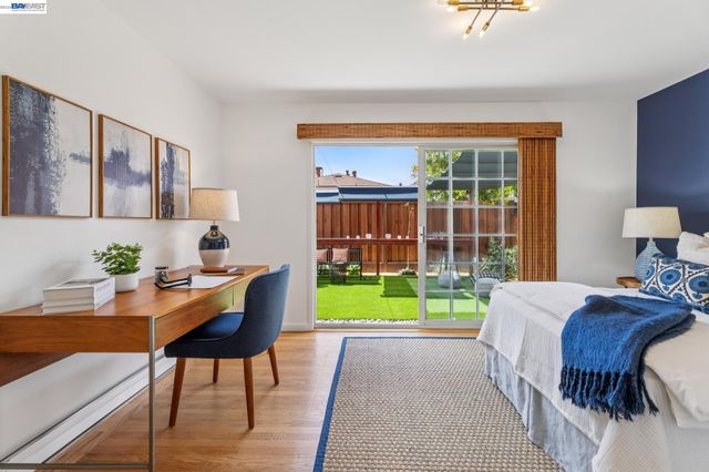 3280 Adams St, Alameda, CA 94501
