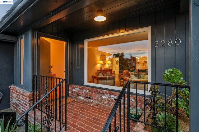 3280 Adams St, Alameda, CA 94501