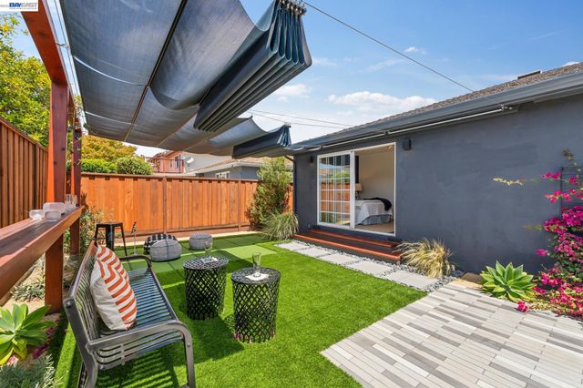 3280 Adams St, Alameda, CA 94501