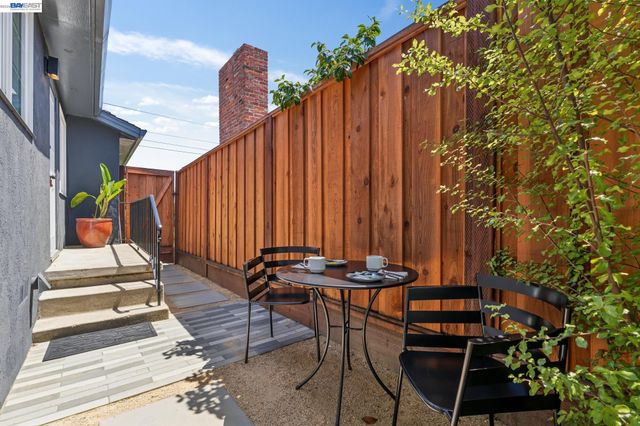 3280 Adams St, Alameda, CA 94501