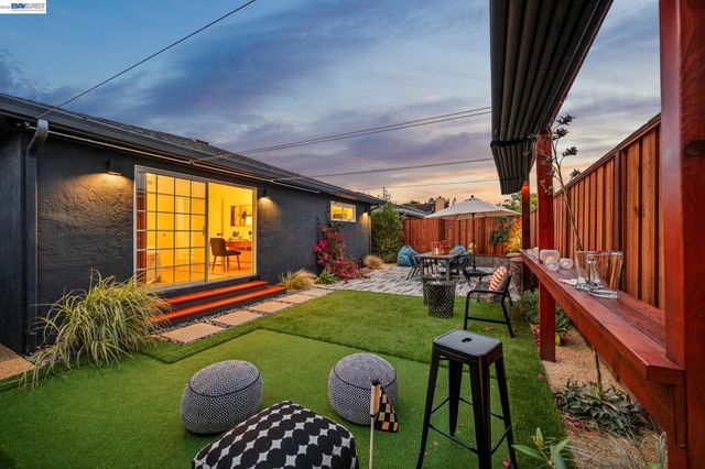 3280 Adams St, Alameda, CA 94501