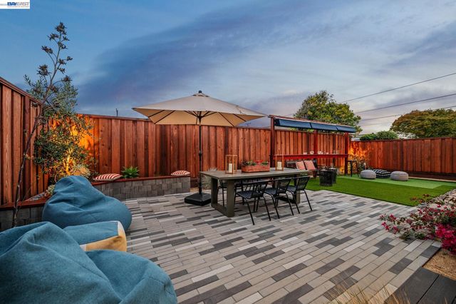 3280 Adams St, Alameda, CA 94501