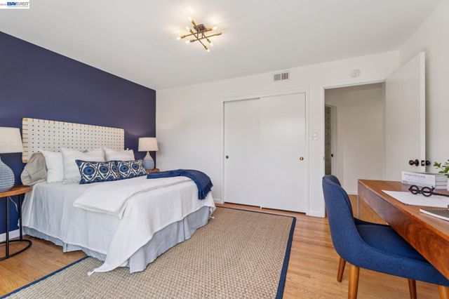 3280 Adams St, Alameda, CA 94501