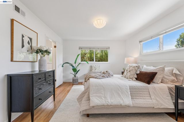 3280 Adams St, Alameda, CA 94501